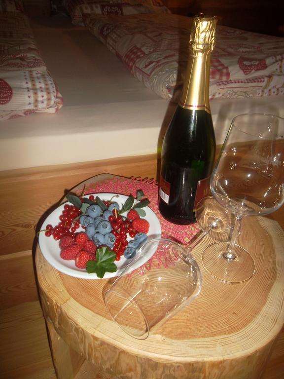 Agriturismo Maso Grisun Borzago Bilik gambar